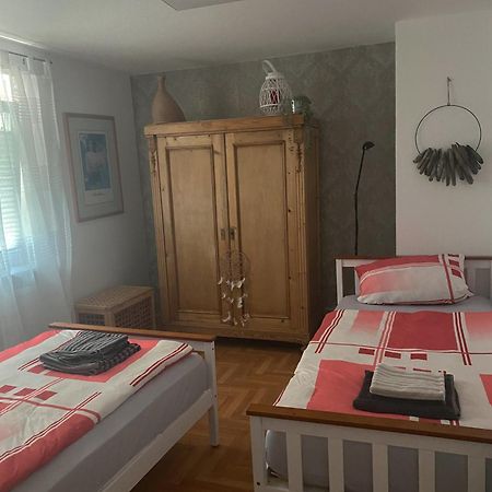 Ferienwohung Am Felsenwanderweg Im Pfaelzerwald Apartamento Rodalben Exterior foto